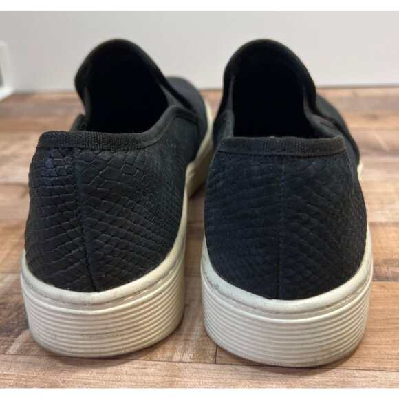Söfft Black Slip-On Sneakers With Textured Upper & White Sole - Picture 4 of 5